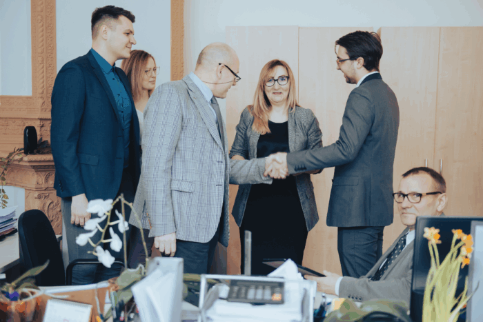 Pacte Dutreil : Tout ce qu’il faut savoir sur la transmission d’entreprise