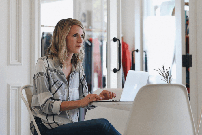 Devenir freelance à Paris : formalités administratives et démarches simplifiées